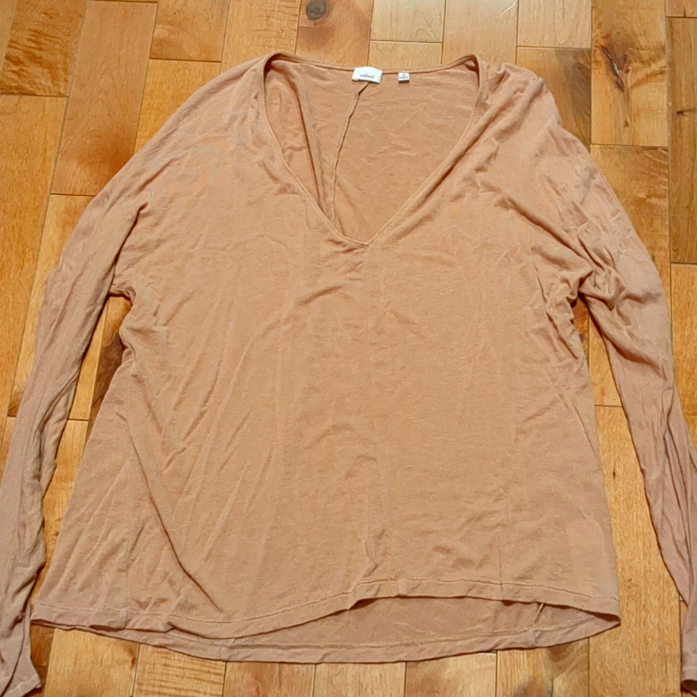 Aritzia Wifred top. New condition